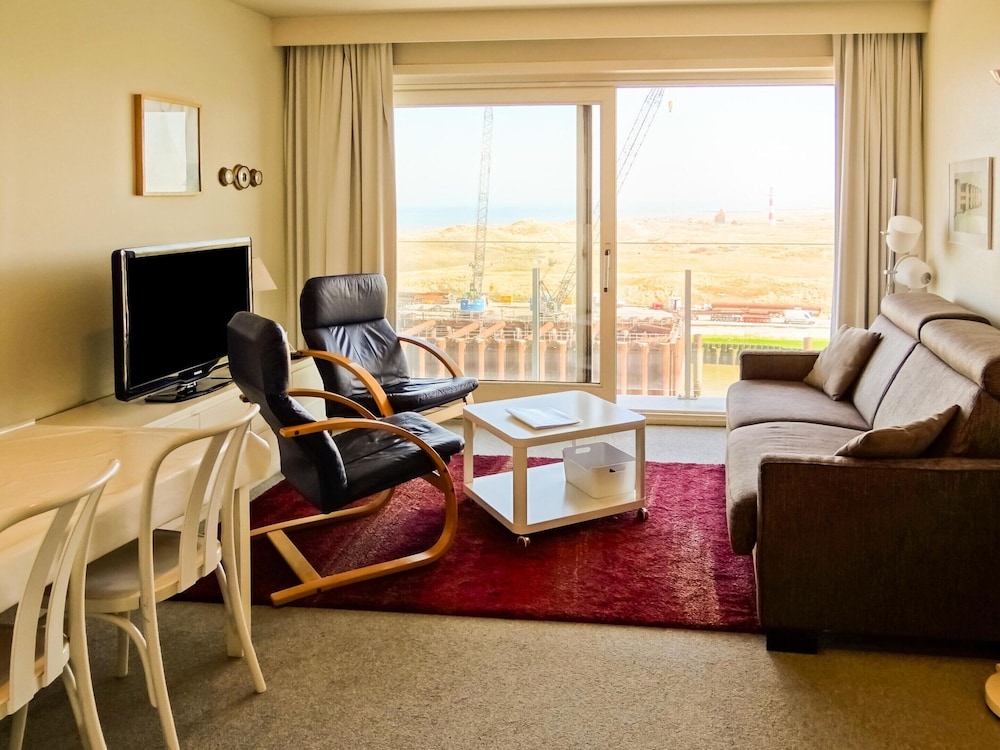 Studio in Nieuwpoort With Stunning Sea Views