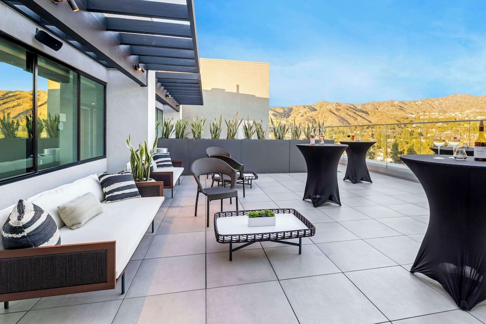 Burbank Vacations - Cambria Hotel Burbank Airport - Property Image 29