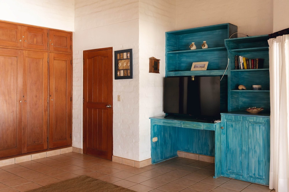 w Stylish 5BR House in Mancora