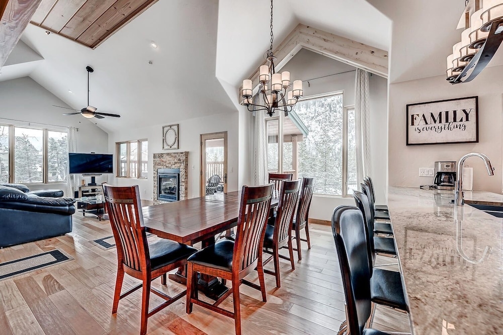 Frisco River Townhomes #d 3 Bedroom Townhouse by RedAwning