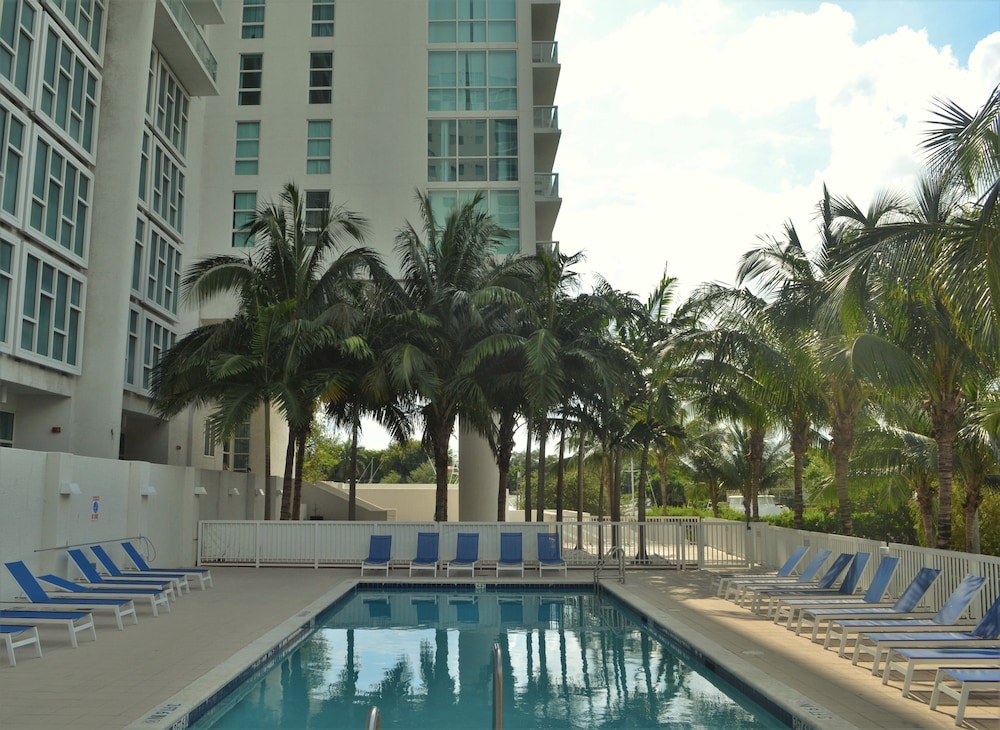 Oaks on the River Boutique Residences