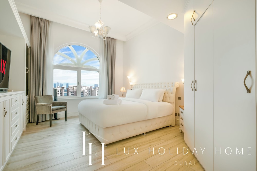 LUX The Shoreline Sea View Suite