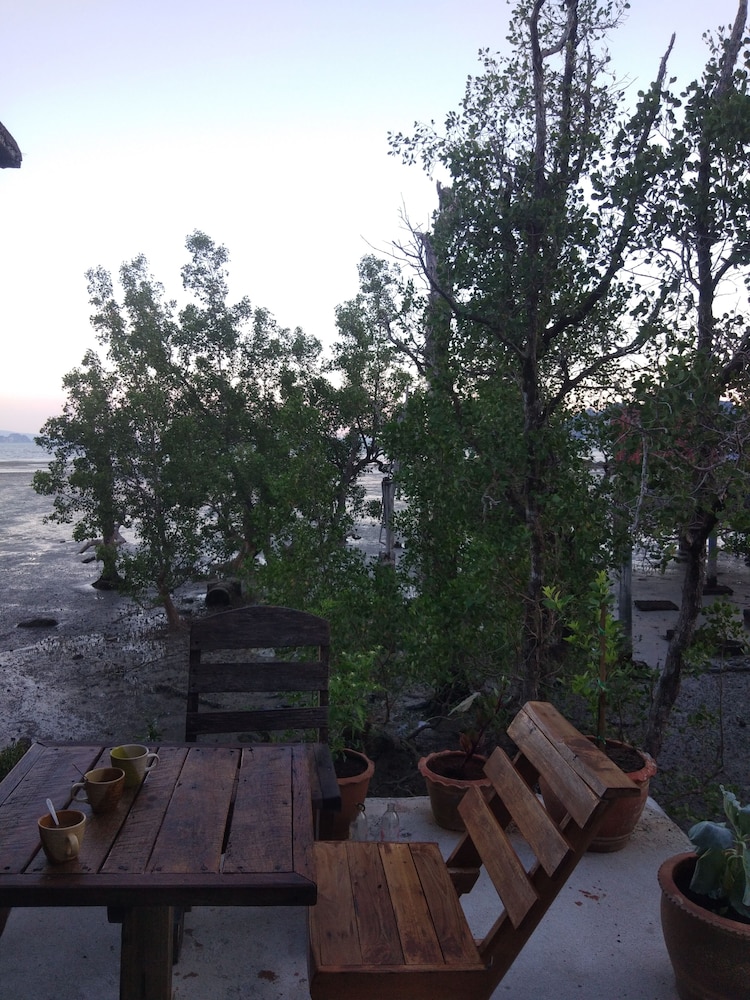 Mhontong Homestay view 4