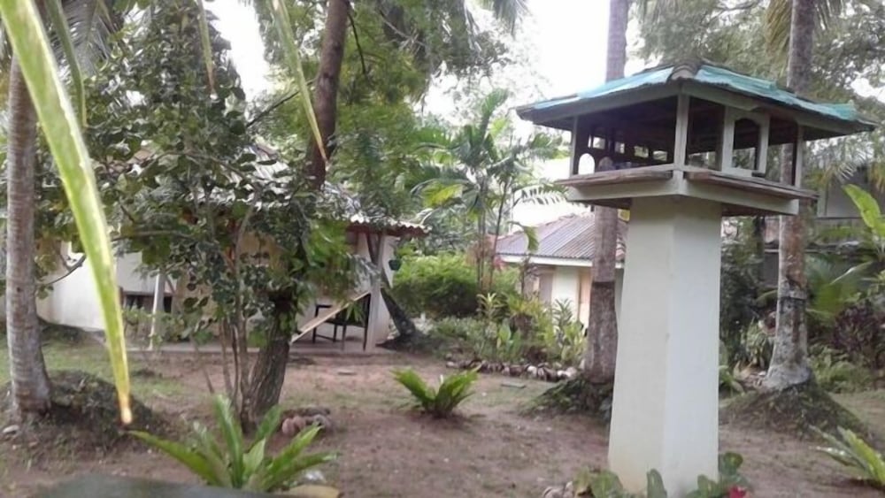 Club Mirissa