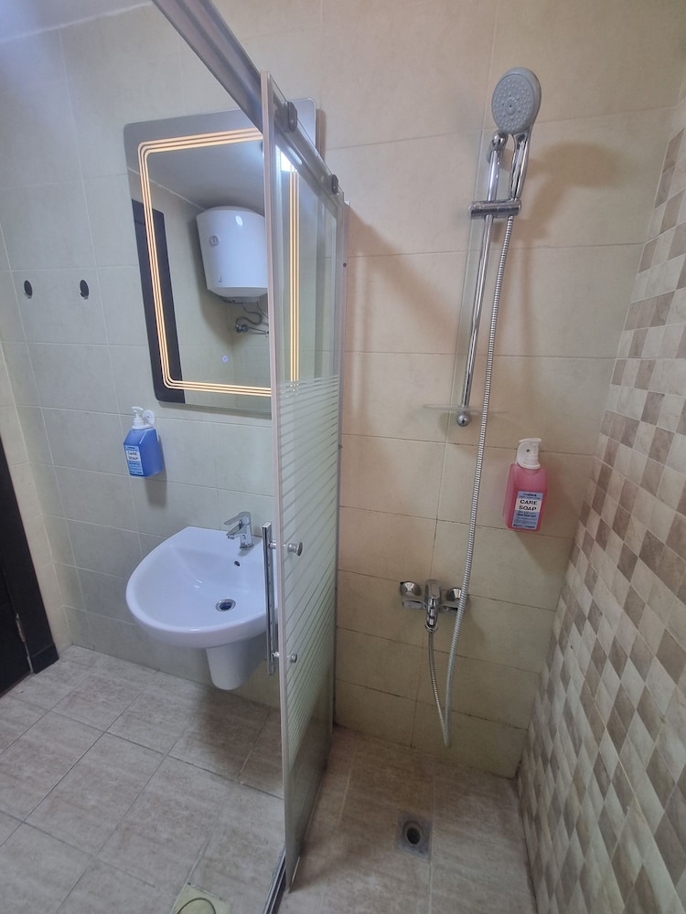 Charming Amman Apartment With Central Air-con & Street Parking