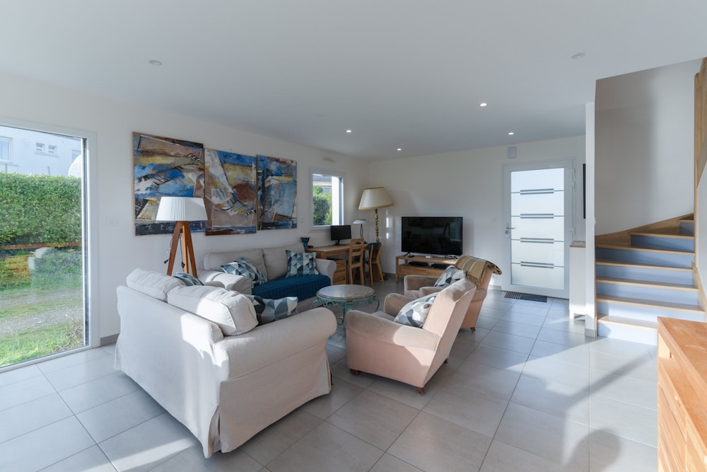 Holiday Home in Saint-pabu Near Beniguet Beach