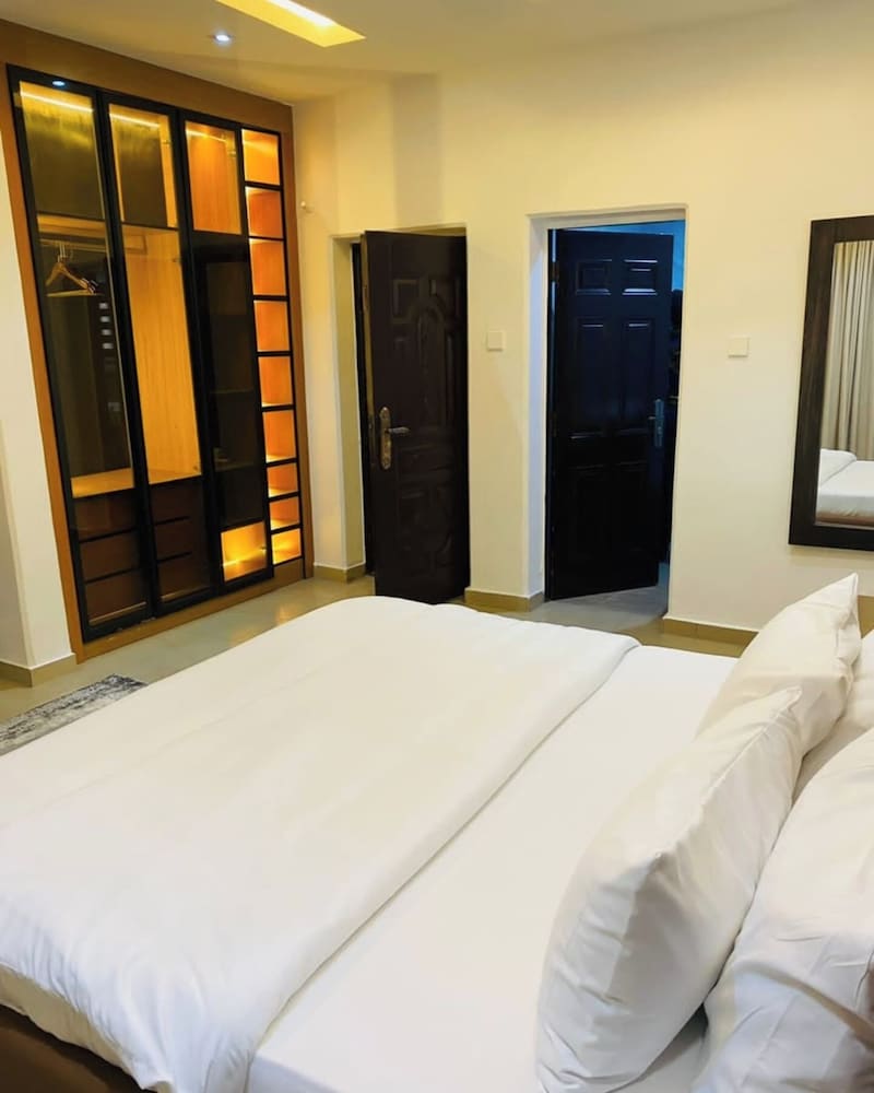 Konar Apartment