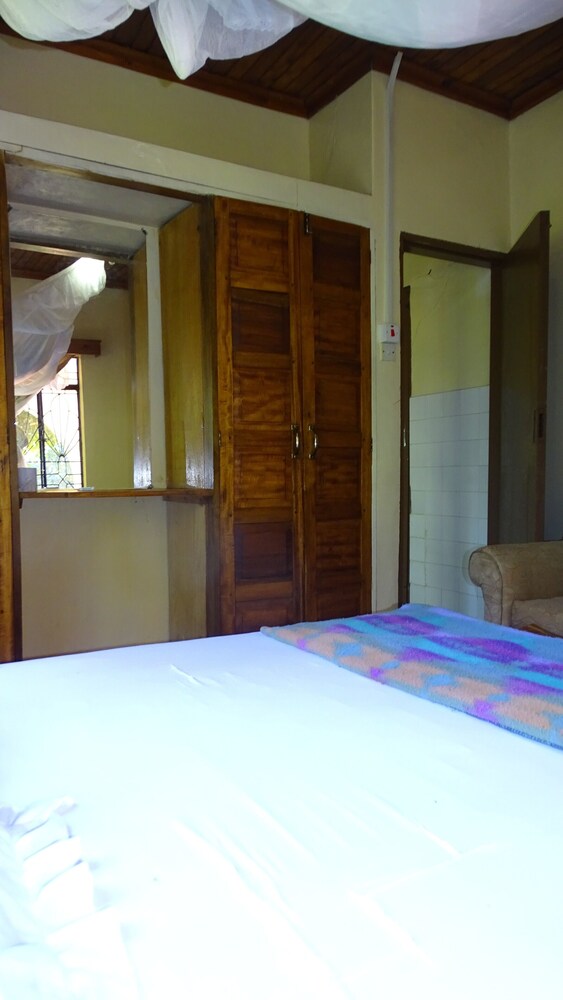 Fahari Africa view 3