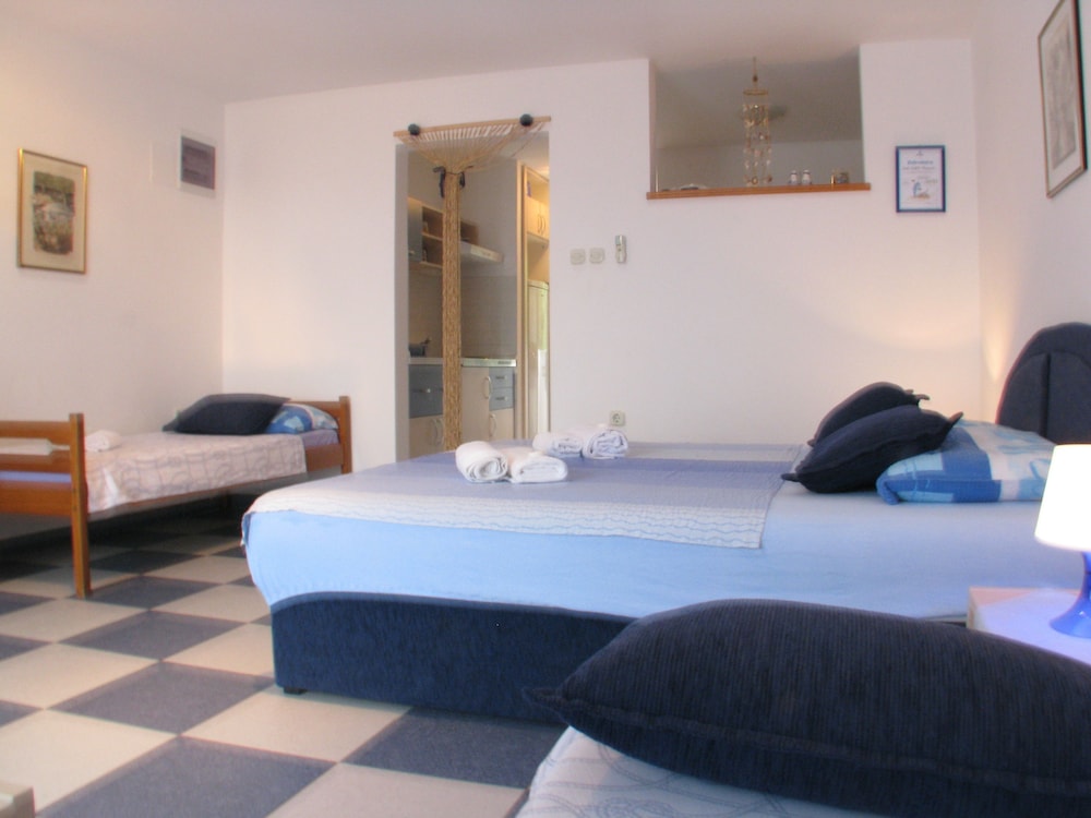 Apartments Srkoc view 3
