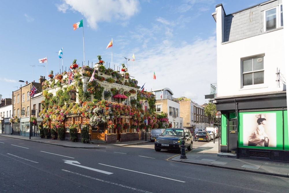 Brunswick Gardens II by Onefinestay