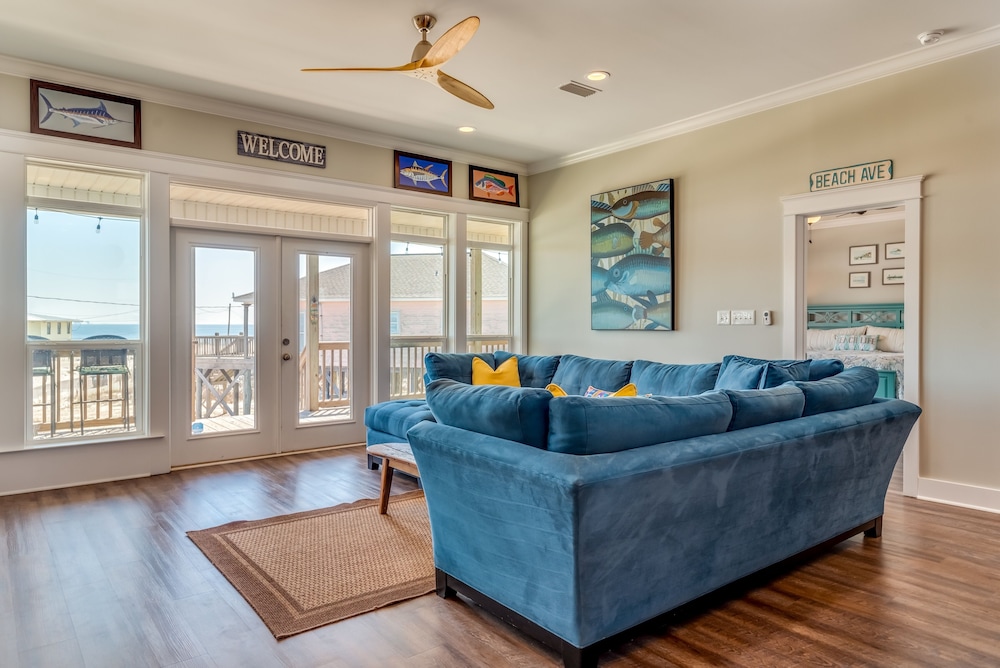 Seabatical - Gulf And Bay Views - Steps To The Water - Enjoy A Family Dinner After A Great Day On The Beach! 3 Bedroom Home by RedAwning view 2
