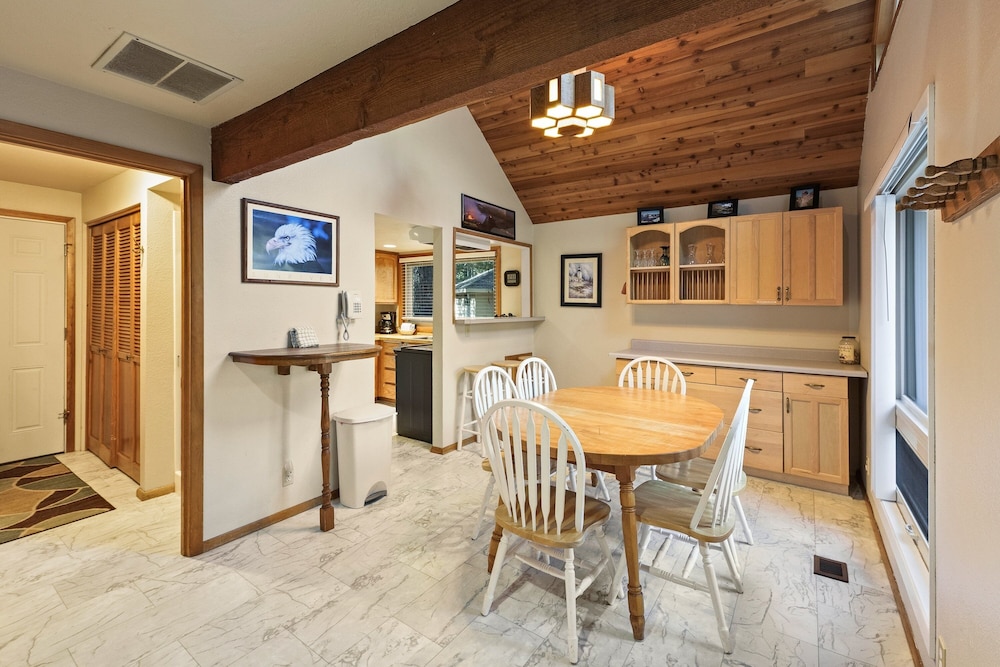 Sequoia 14 2 Bedroom Home
