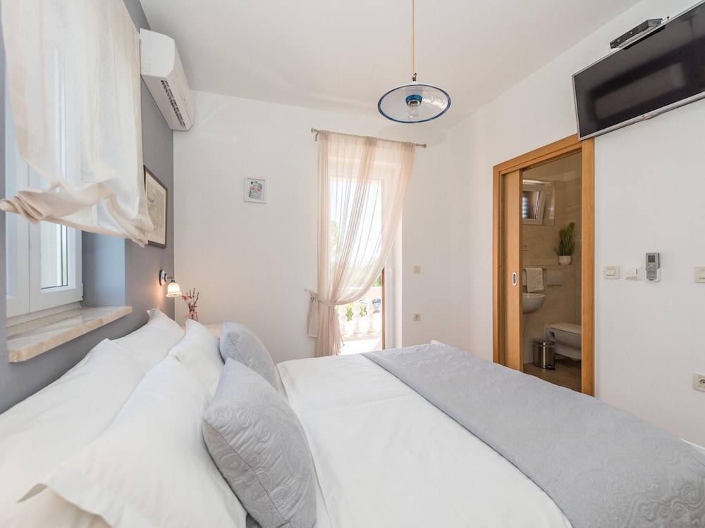 Spacious Holiday Home in Privlaka With Garden view 2