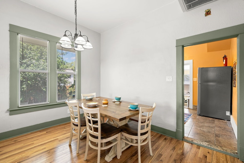 NEW Lakeland Landing Cute Bungalow by Downtown