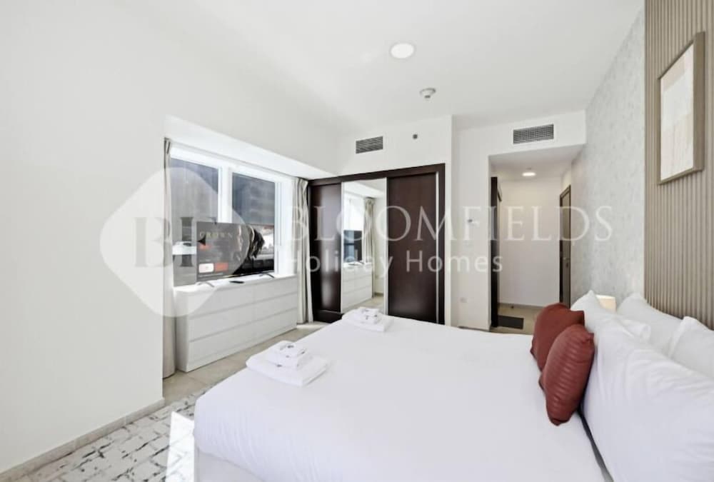 5711 Bloomfields 2BR Elite Residence