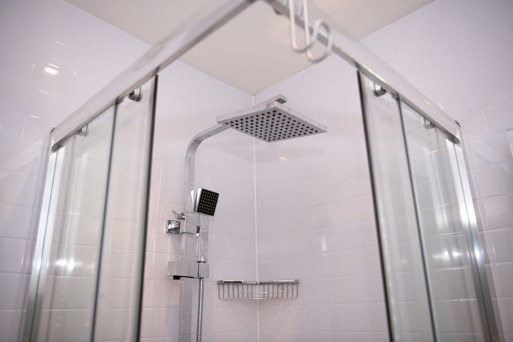 Milton House Studio Apartment Suites