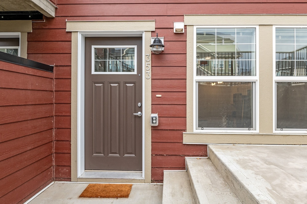 New Apartments in Cranston by GLOBALSTAY