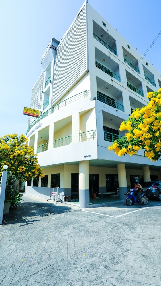 Central Place Hotel
