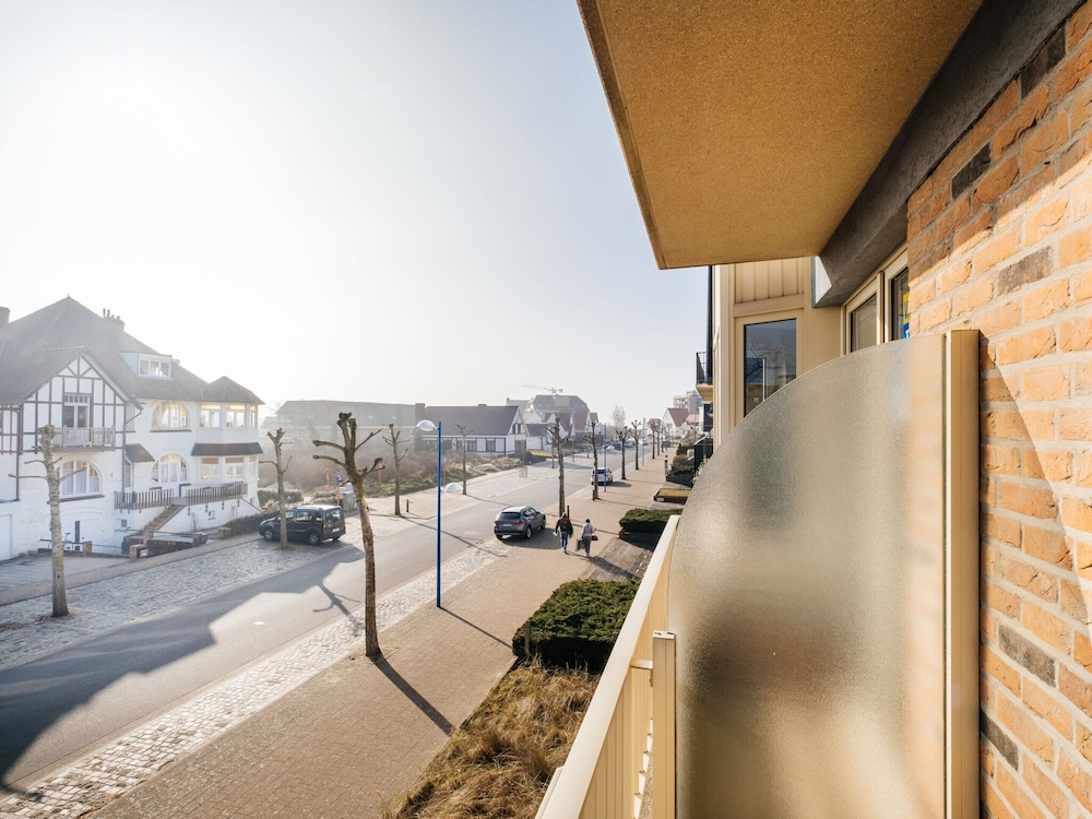Apartment in Belgium Near Dunes & Sea