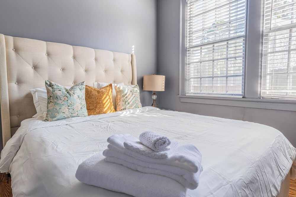Cozy Martin House in Columbus - 3BR