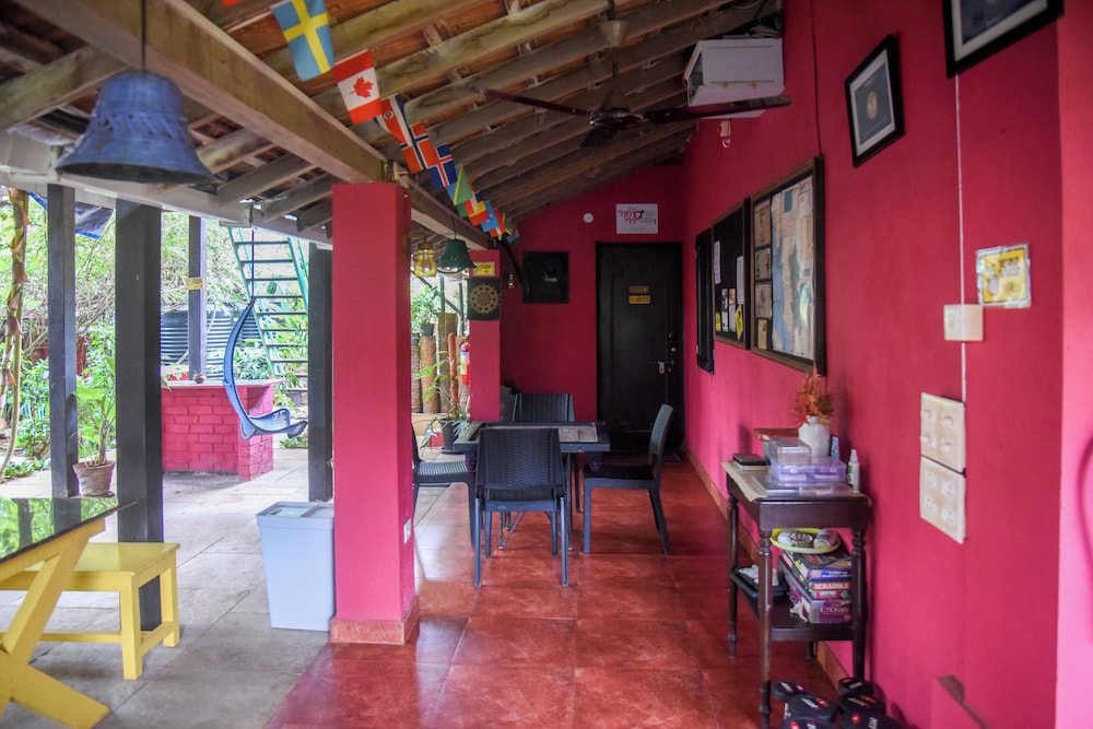 Yuppi Hippi Hideout