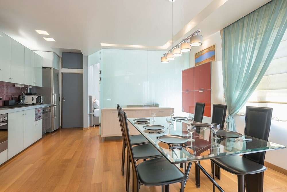 Agios Ioannis Metro Station - Comfy Apartment