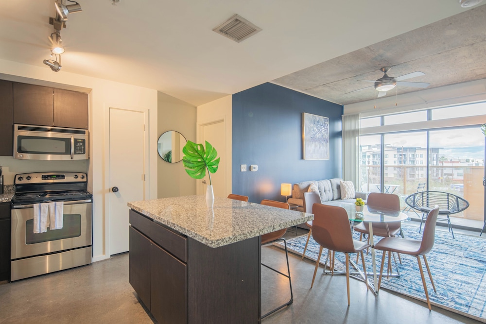 ROVE LIVING/KL - Roosevelt Point