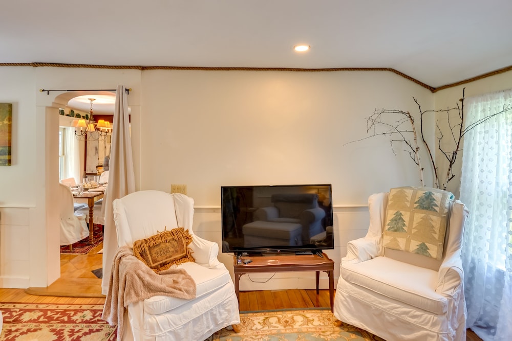 12-acre Vacation Rental in the Berkshires!