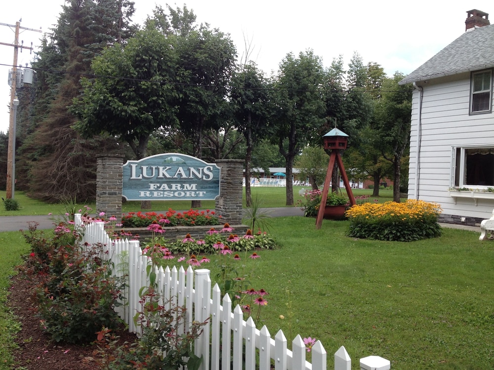 Lukans Farm Resort