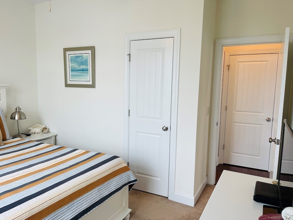 Compass Rose 4 Bedroom Home by RedAwning