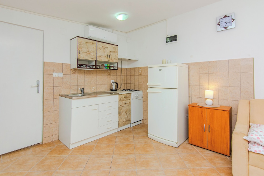 Apartments Ladika