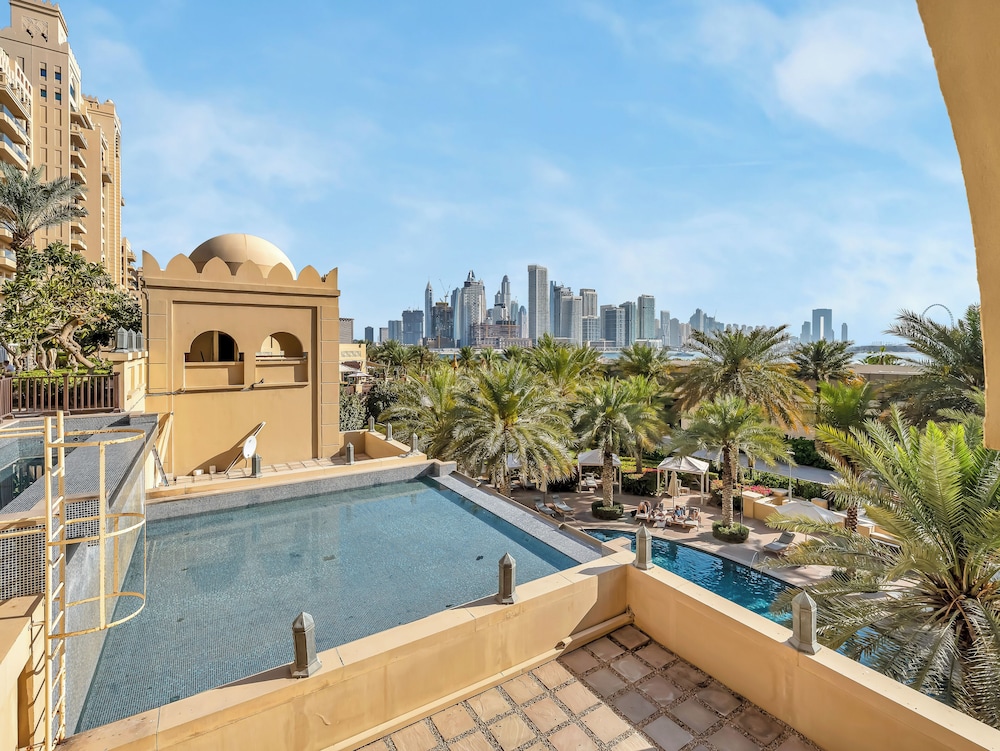 New Fairmont Residences by Propigo