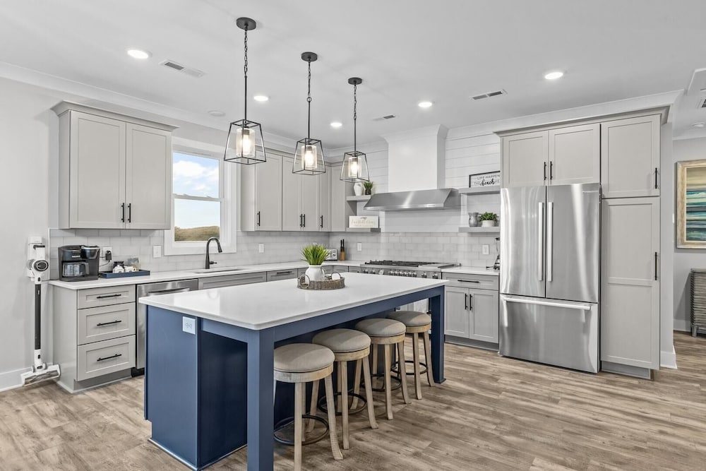 Forever Blue 6 Bedroom Home