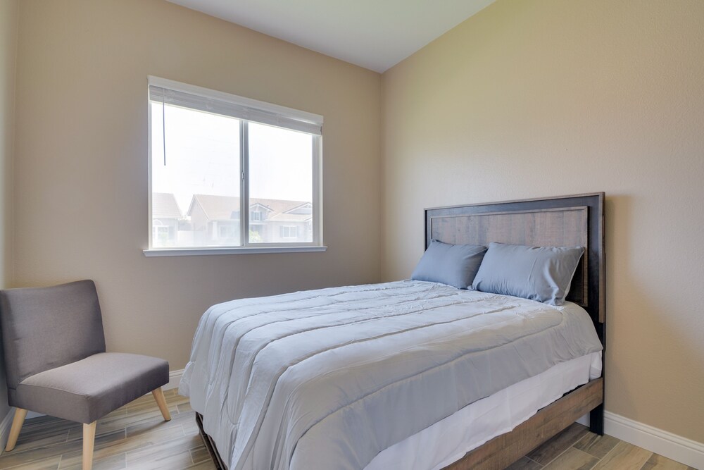 Remodeled Livingston Home w/ Private Backyard! view 2