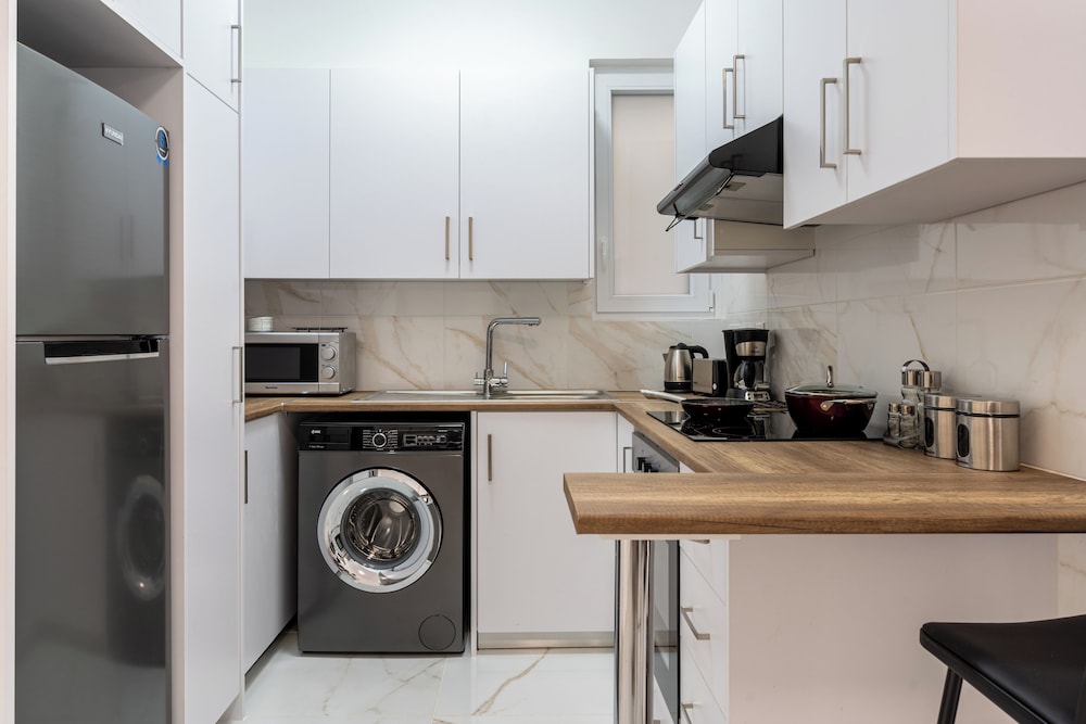Vibe - 1 BR APt & Balcony in Larnaca