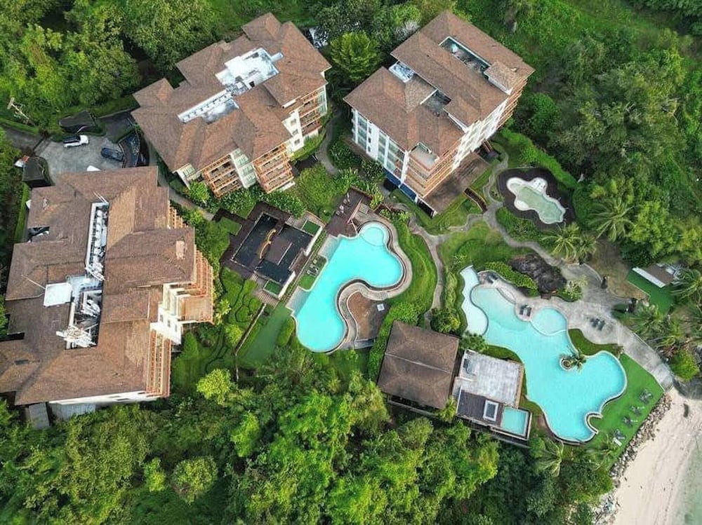 A Shasa Vela Condominium