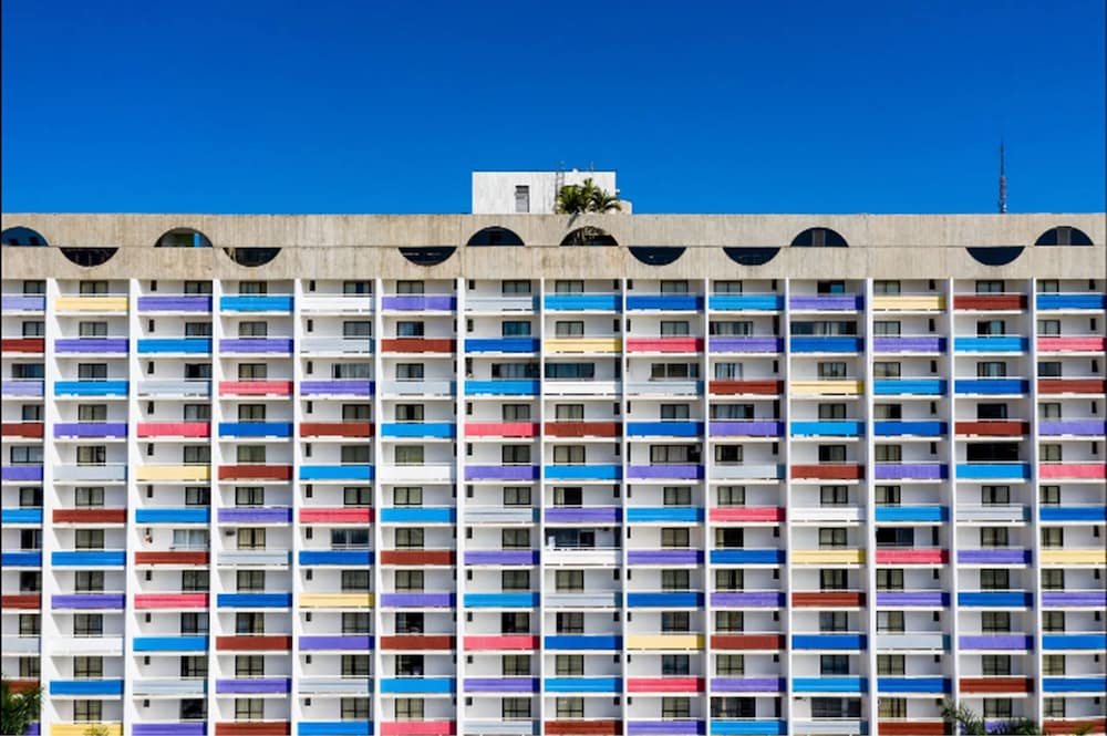 Hotel St. Paul Plaza - Image 1