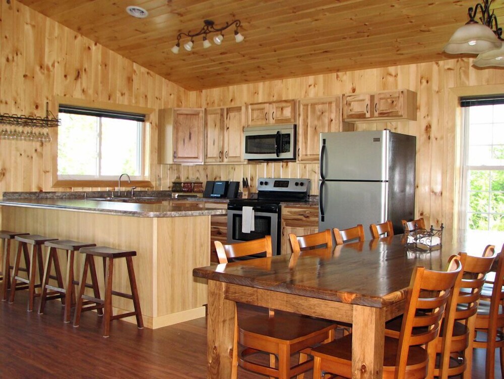 Angel Rock Waterfront Cottages and Vacation Homes