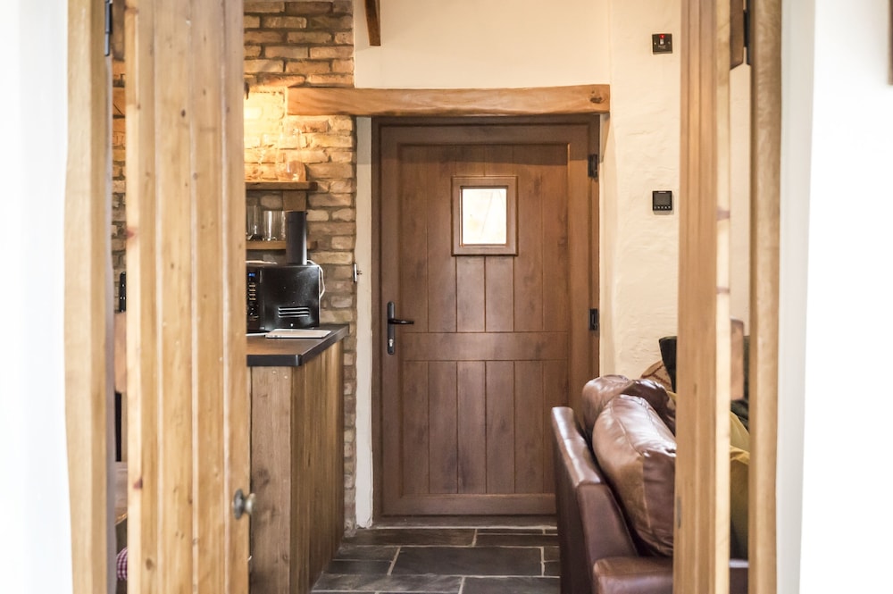 Lavender - Luxurious Barn Conversion view 2