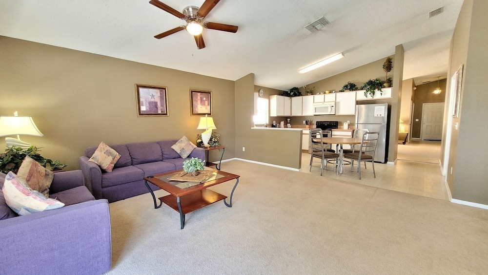 HL740BD 4 Bedroom Villa in Hampton Lakes 4 Home