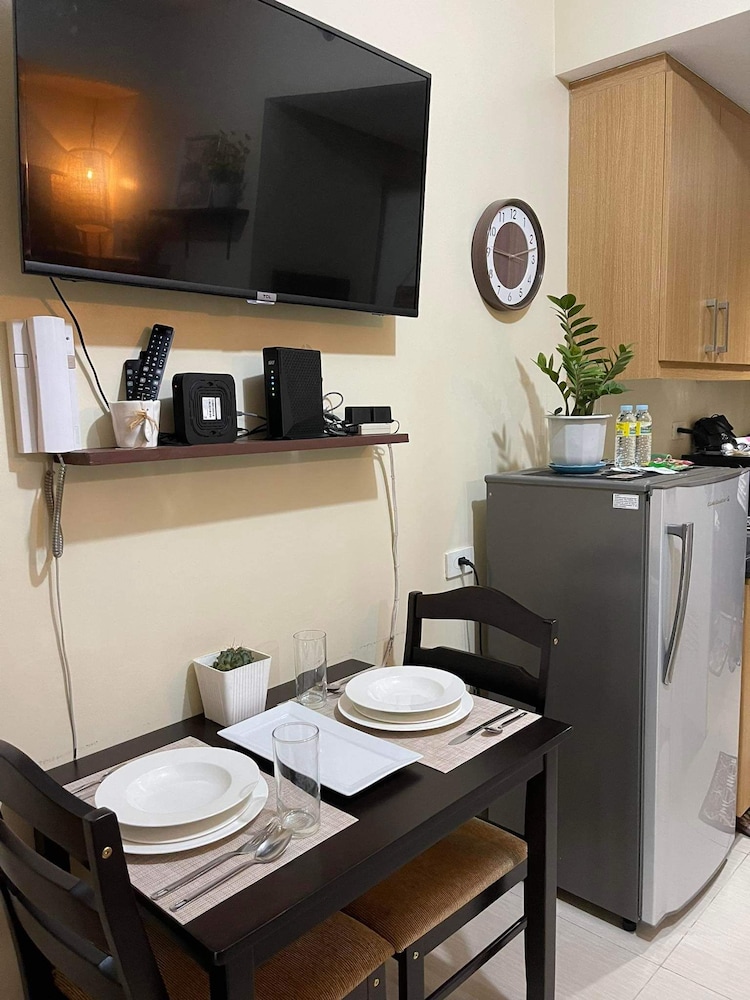 Shell Residences MOA by darpm