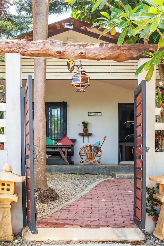 House 4 People sea View 100 m From the Beach