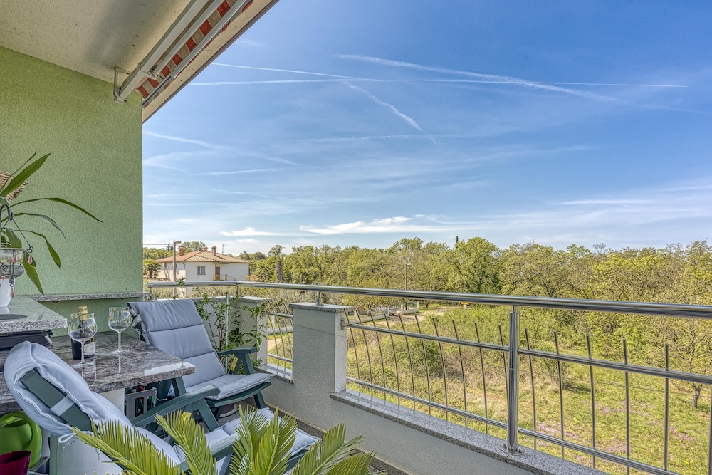 App Mariella 150m From the sea