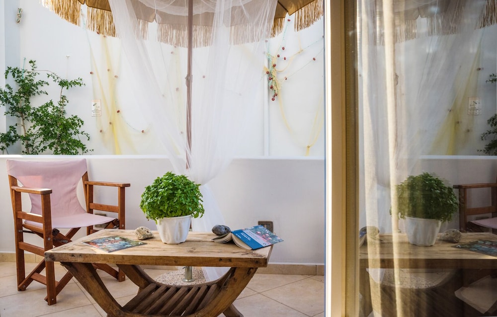 Castri Village - Kythira Quality Resort