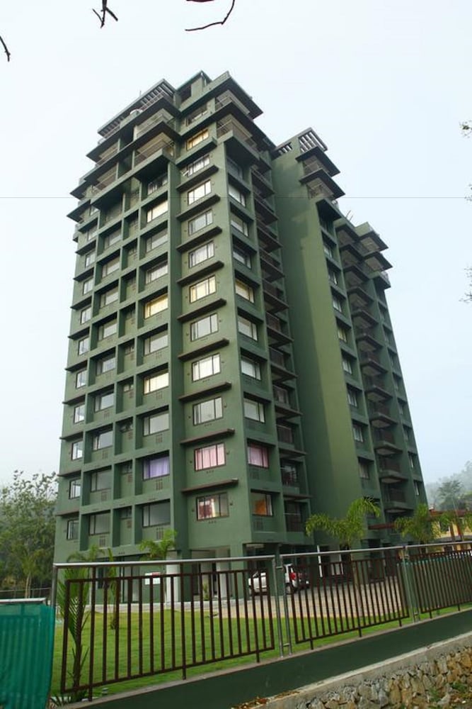 Thazaa Resorts