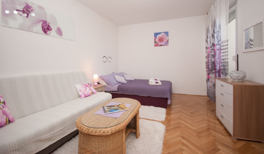 Studio apartment Tina photo 4