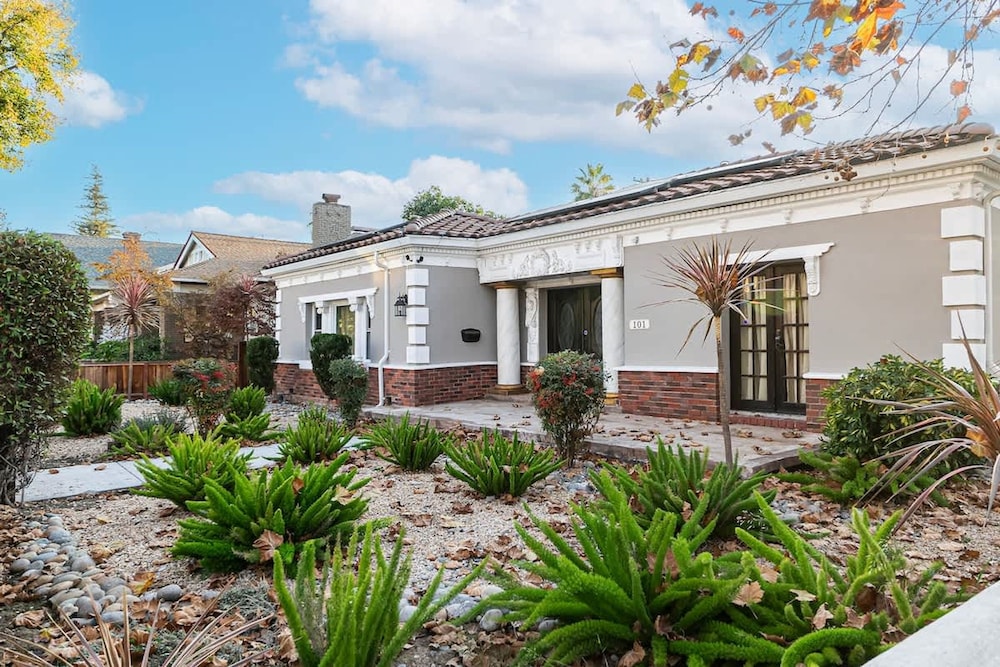 Spaciour 4Br 4bth Stunning House With Free Parking