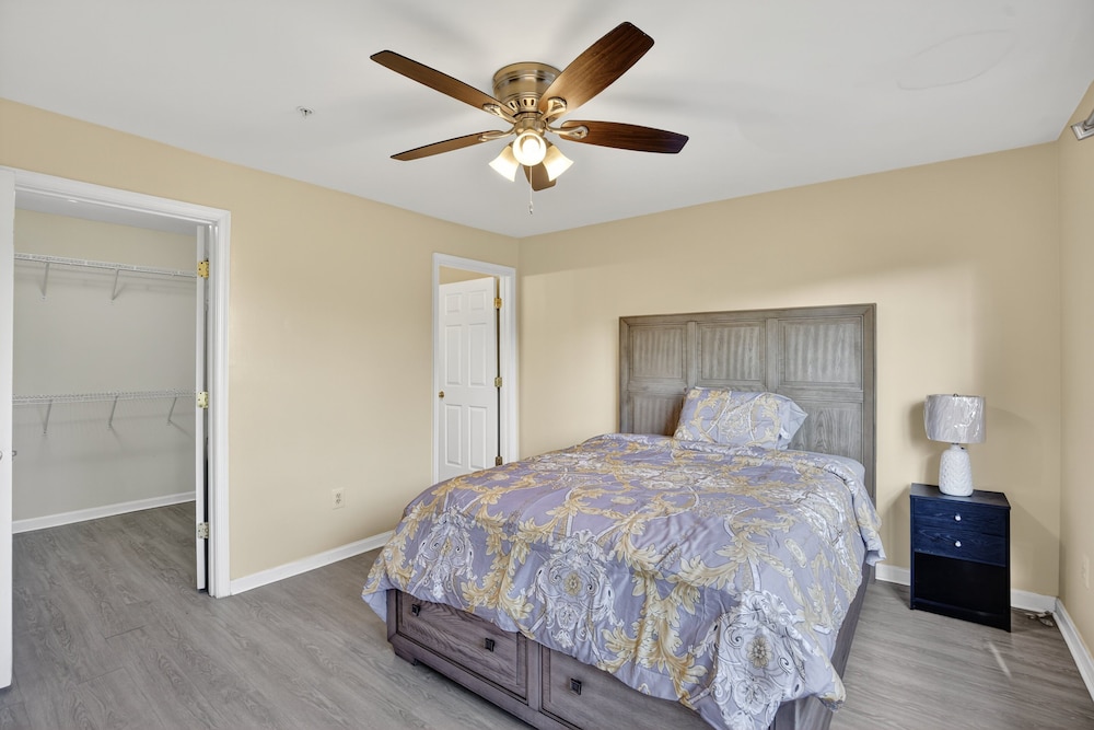 Cozy Pikesville Penthouse With Basketball Arcade 2 Bedroom Condo