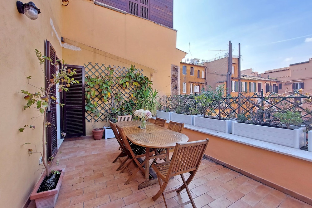 4bnb - Navona Rooftop