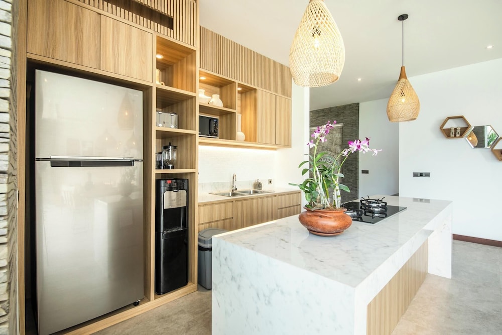 Brand New 4br Villa 400 to Finns Canggu